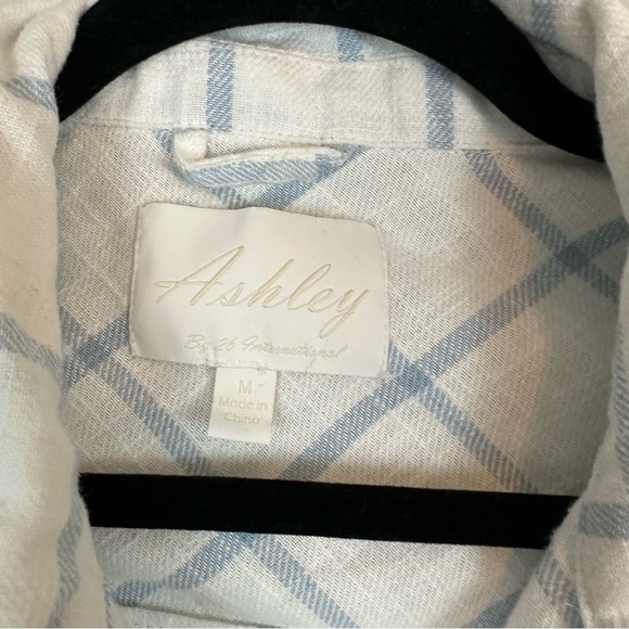 Ashley | White and Blue Plaid Button Front Shacket Jacket Size Medium - Picture 2 of 5